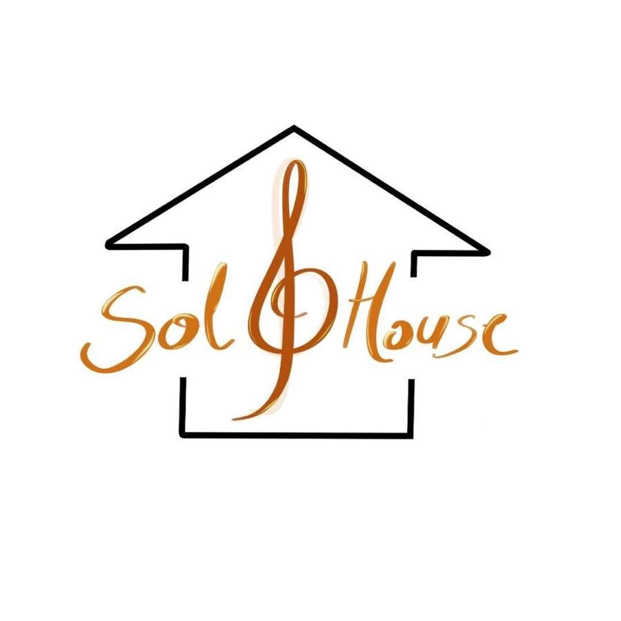 Solhouse Apartment จีโรคาสเตอร์ ภายนอก รูปภาพ